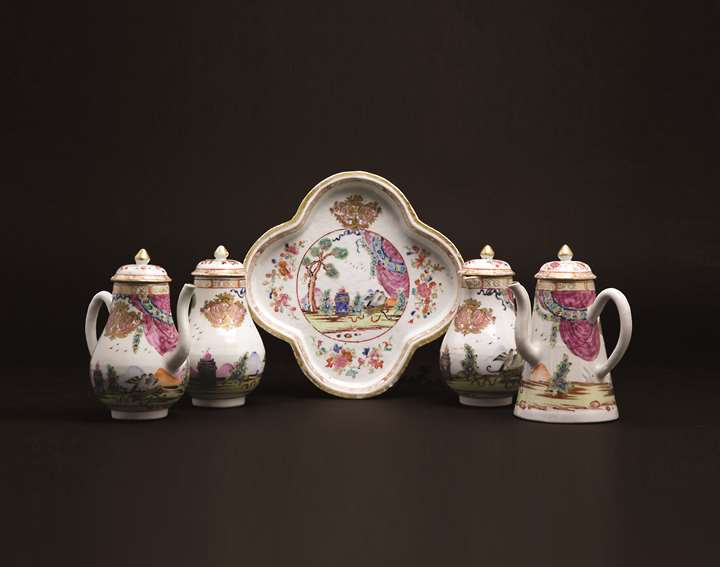 Chinese export porcelain famille rose cruet set and tray with the valentine pattern